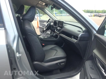 2025 Toyota Grand Highlander XLE - miniatura 8