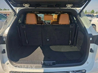 2025 Toyota Highlander Hybrid Platinum - miniatura 12