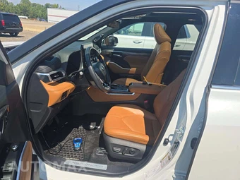 2025 Toyota Highlander Hybrid Platinum - miniatura 3
