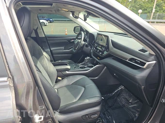 2025 Toyota Highlander Hybrid XLE - miniatura 8