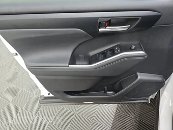2025 Toyota Highlander Hybrid XLE - miniatura 9