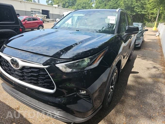 2025 Toyota Highlander Hybrid XLE