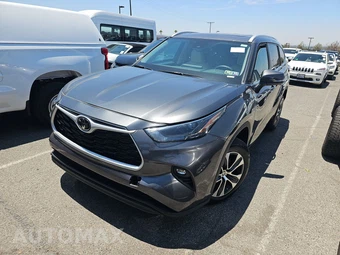 2025 Toyota Highlander Hybrid XLE