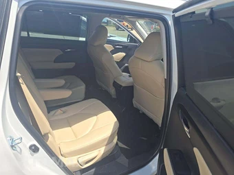 2025 Toyota Highlander Hybrid XLE Nightshade - miniatura 17