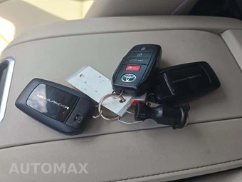 2025 Toyota Highlander Hybrid XLE Nightshade - miniatura 8