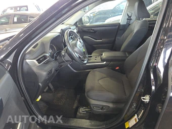 2025 Toyota Highlander LE - miniatura 13