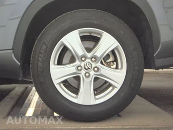 2025 Toyota Highlander LE - miniatura 12