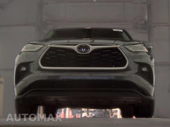 2025 Toyota Highlander LE - miniatura 3