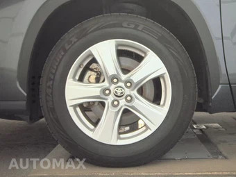 2025 Toyota Highlander LE - miniatura 9