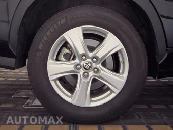 2025 Toyota Highlander LE - miniatura 11