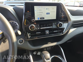 2025 Toyota Highlander LE - miniatura 17