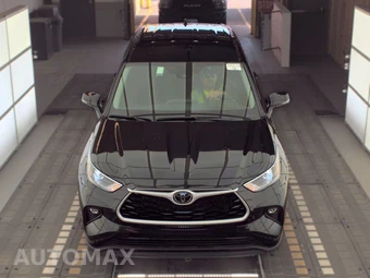 2025 Toyota Highlander LE - miniatura 2
