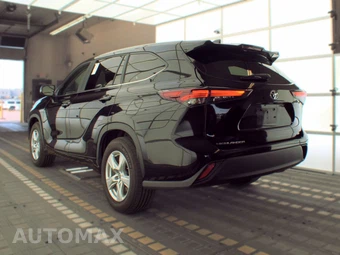 2025 Toyota Highlander LE - miniatura 8