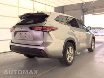 2025 Toyota Highlander LE - miniatura 5