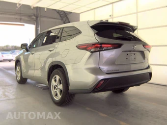 2025 Toyota Highlander LE - miniatura 8