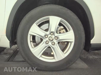 2025 Toyota Highlander LE - miniatura 10