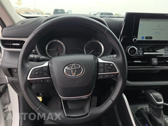 2025 Toyota Highlander LE - miniatura 16