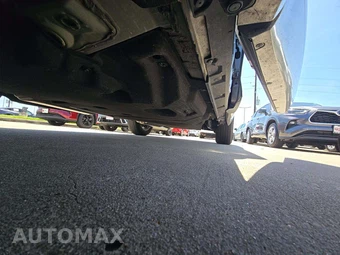 2025 Toyota Highlander LE - miniatura 7