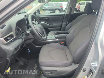 2025 Toyota Highlander LE - miniatura 13
