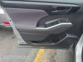 2025 Toyota Highlander LE - miniatura 15