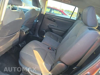 2025 Toyota Highlander LE - miniatura 19