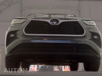 2025 Toyota Highlander LE - miniatura 3