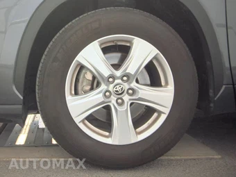 2025 Toyota Highlander LE - miniatura 9