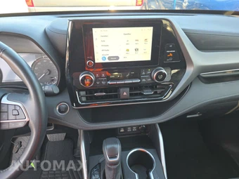2025 Toyota Highlander LE - miniatura 17