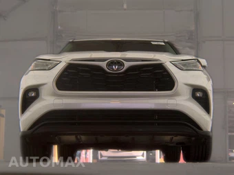2025 Toyota Highlander LE - miniatura 3