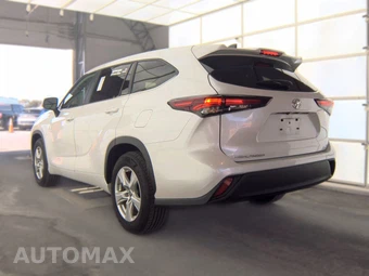 2025 Toyota Highlander LE - miniatura 8