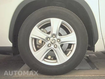 2025 Toyota Highlander LE - miniatura 9