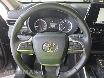 2025 Toyota Highlander LE - miniatura 16