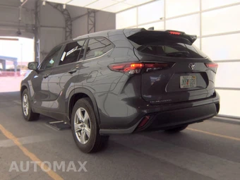 2025 Toyota Highlander LE - miniatura 8