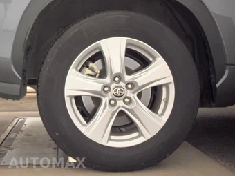 2025 Toyota Highlander LE - miniatura 11