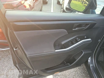 2025 Toyota Highlander LE - miniatura 15