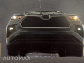 2025 Toyota Highlander LE - miniatura 3