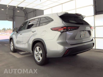2025 Toyota Highlander LE - miniatura 8