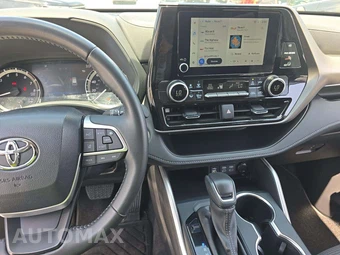 2025 Toyota Highlander LE - miniatura 10