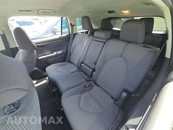 2025 Toyota Highlander LE - miniatura 13