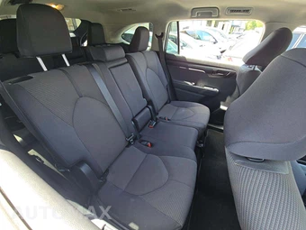 2025 Toyota Highlander LE - miniatura 17