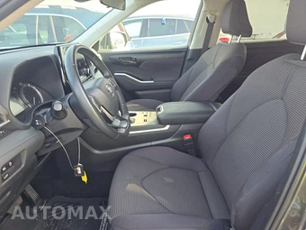 2025 Toyota Highlander LE - miniatura 13