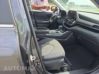 2025 Toyota Highlander LE - miniatura 14