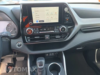 2025 Toyota Highlander LE - miniatura 17