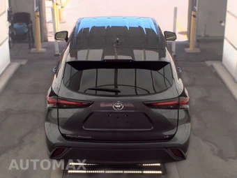 2025 Toyota Highlander LE - miniatura 6