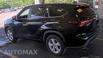 2025 Toyota Highlander LE - miniatura 6