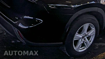 2025 Toyota Highlander LE - miniatura 9