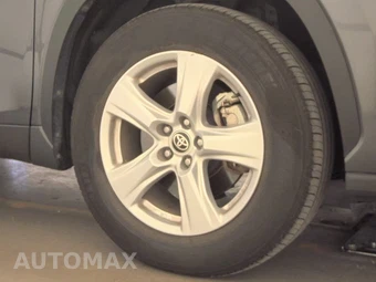 2025 Toyota Highlander LE - miniatura 10