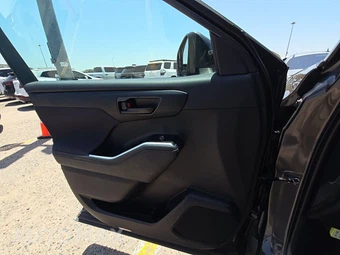 2025 Toyota Highlander LE - miniatura 15