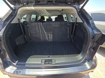 2025 Toyota Highlander LE - miniatura 24