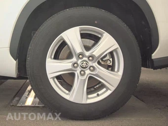 2025 Toyota Highlander LE - miniatura 12
